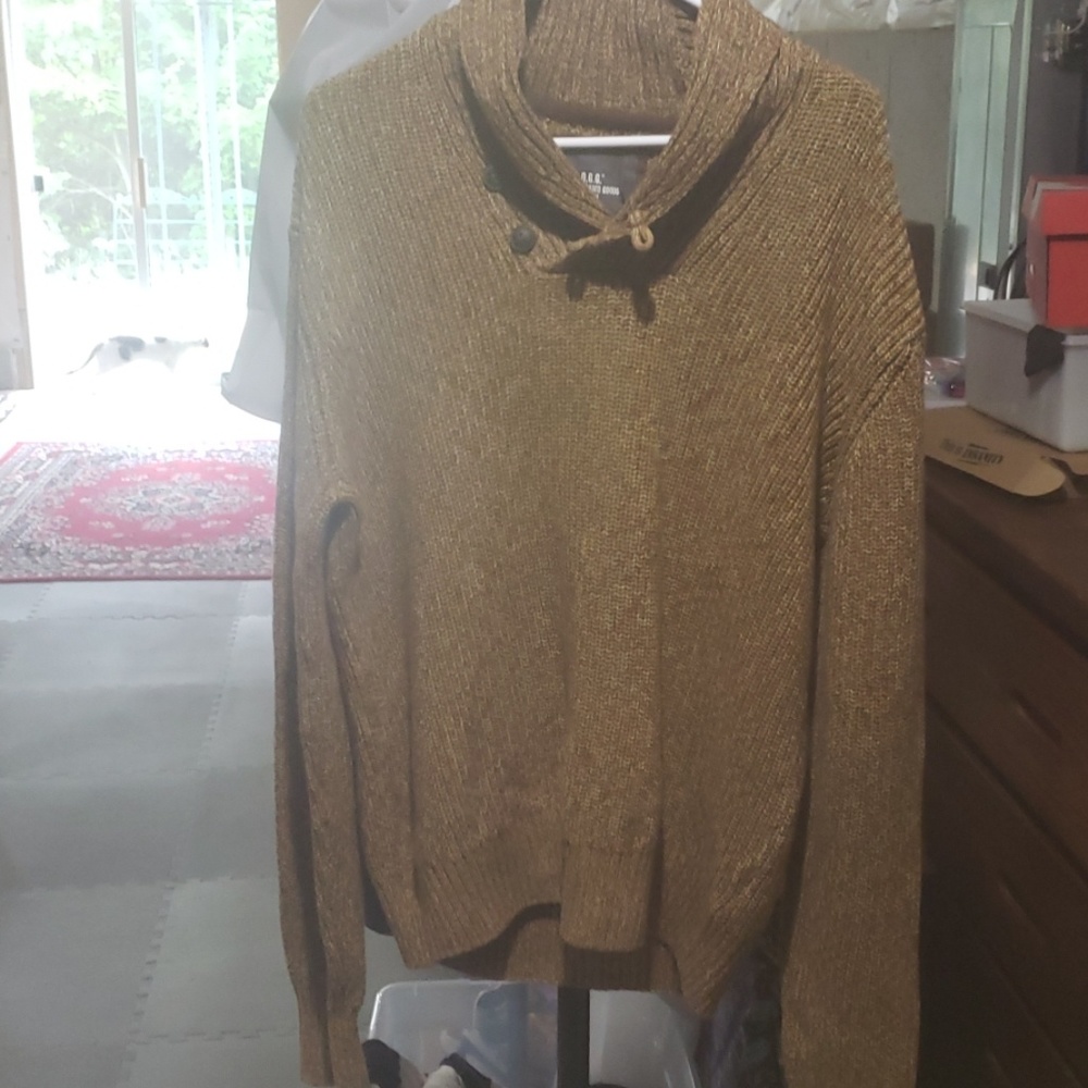 L.O.G.G HnM sweater shawl collared with buttons